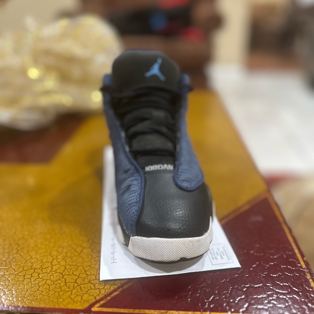 2.5 Jordan shoes for boys